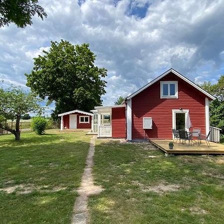 Charmig, Nyrenoverat Och Fullt Utrustad Stuga. Anpassad Foer Hundar, Naera Till Naturen Och Havet. Gangavstand Till Golfbana. Кальмар Екстер'єр фото
